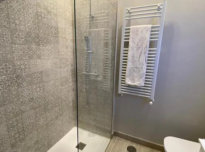 Mirasierra * 나바레돈다 데 그레도스