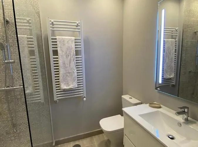 Mirasierra * 나바레돈다 데 그레도스